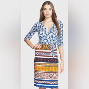 Diane von Furstenberg Silk Wrap Dress Size 6 Blue Ivory Print